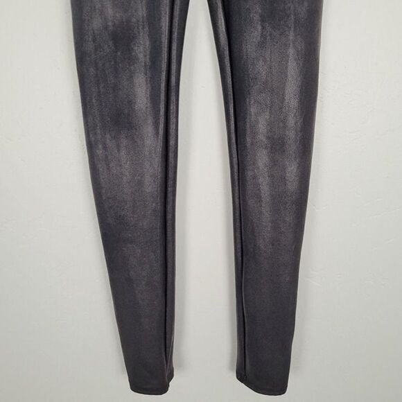 Spanx Size M Faux Leather Leggings Shaping Black - Picture 6 of 12